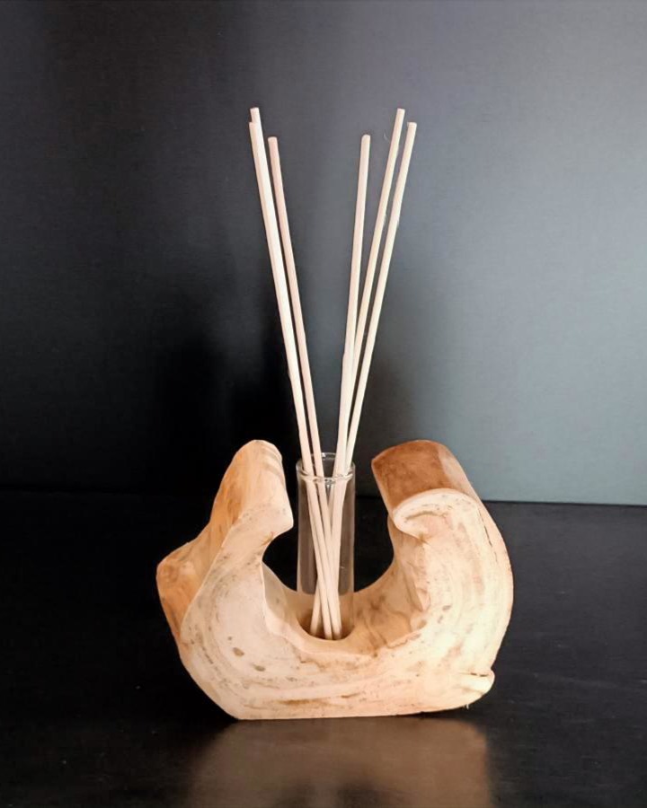Vase ou diffuseur de parfum forme organique